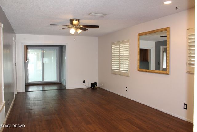 903 W Millard Court, Daytona Beach, FL 32117