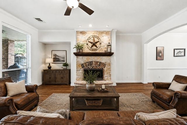 1385 Pine Forest CIR, Round Rock, TX 78665