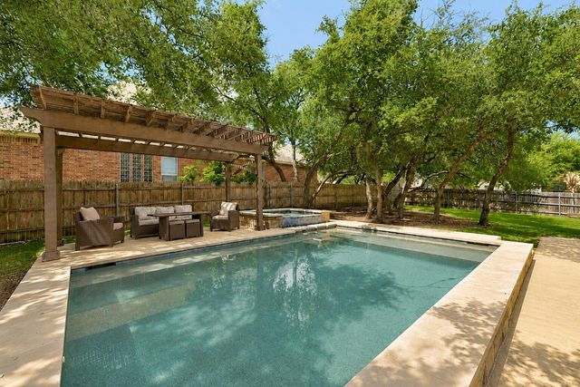 1385 Pine Forest CIR, Round Rock, TX 78665