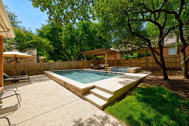 1385 Pine Forest CIR, Round Rock, TX 78665