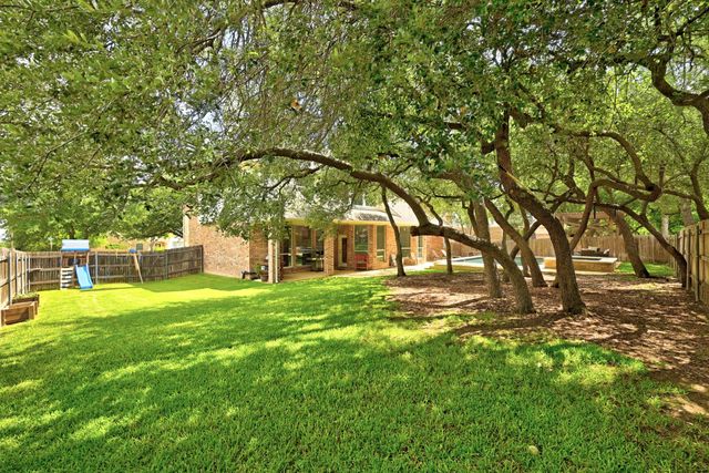 1385 Pine Forest CIR, Round Rock, TX 78665