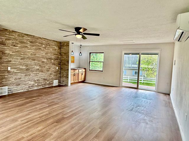 7160 Cherry Avenue, Milton Twp, MI 49648