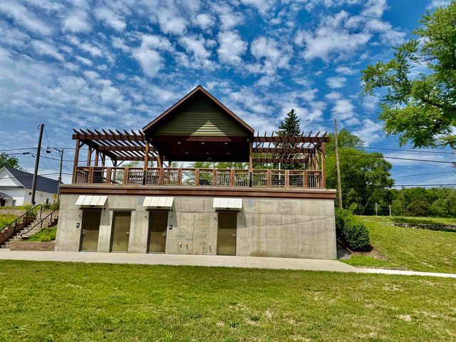 7160 Cherry Avenue, Milton Twp, MI 49648