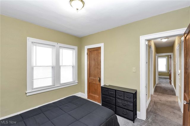 2477 Lee Road, Cleveland Heights, OH 44118