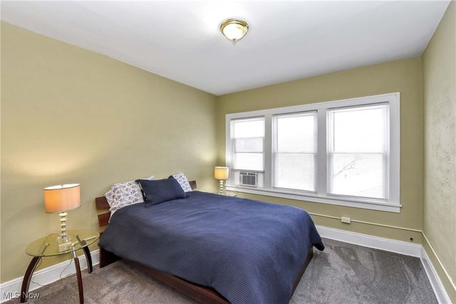 2477 Lee Road, Cleveland Heights, OH 44118