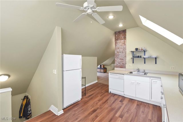 2477 Lee Road, Cleveland Heights, OH 44118