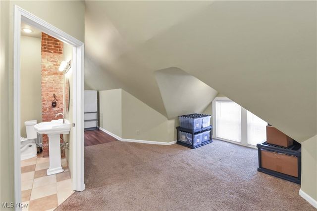 2477 Lee Road, Cleveland Heights, OH 44118