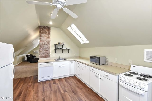 2477 Lee Road, Cleveland Heights, OH 44118