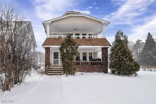 2477 Lee Road, Cleveland Heights, OH 44118