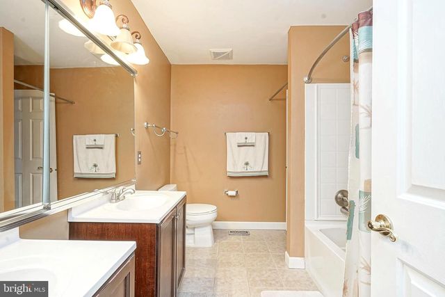 109 OLD ORCHARD DR, Sicklerville, NJ 08081