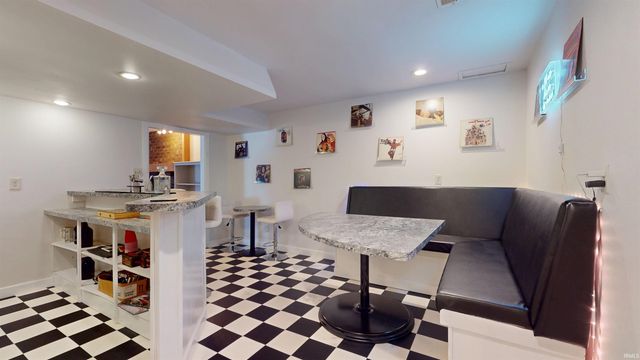 6799 Cedar Lane, Newburgh, IN 47630