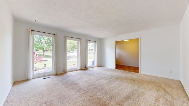 6799 Cedar Lane, Newburgh, IN 47630