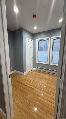 116-45 195 Street, Saint Albans, NY 11412