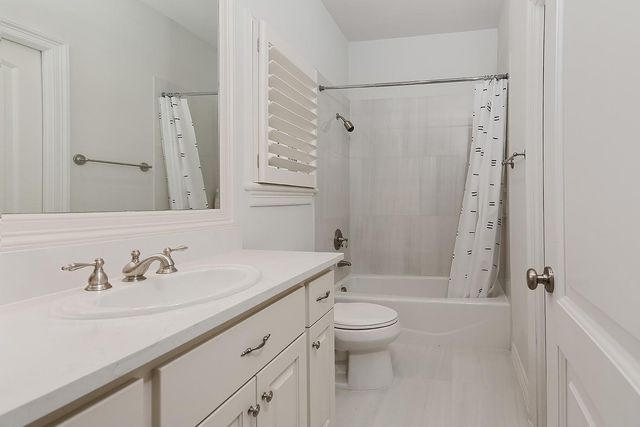 10 Norlund Way, The Woodlands, TX 77382