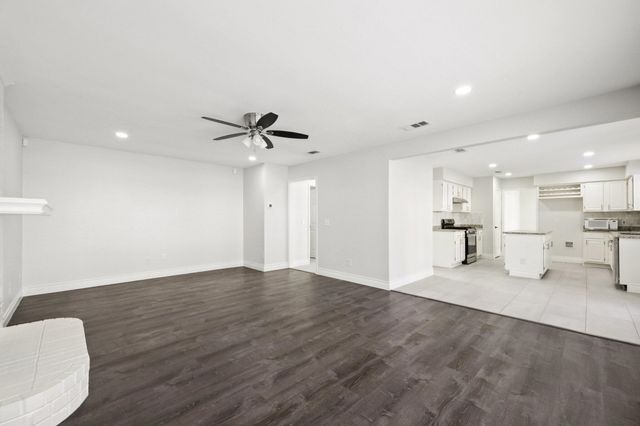 4417 Cabot Drive, Grand Prairie, TX 75052