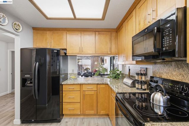 1896 Brixton Ct, San Jose, CA 95132