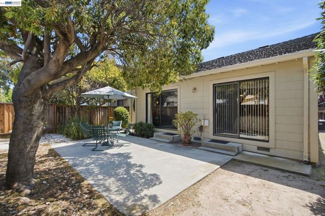 1896 Brixton Ct, San Jose, CA 95132