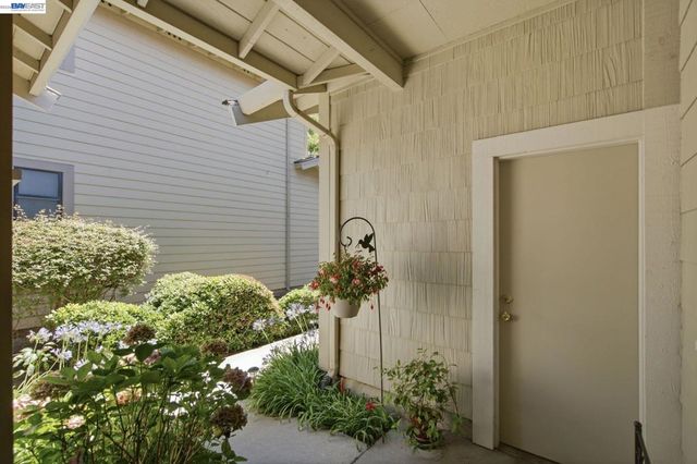 1896 Brixton Ct, San Jose, CA 95132