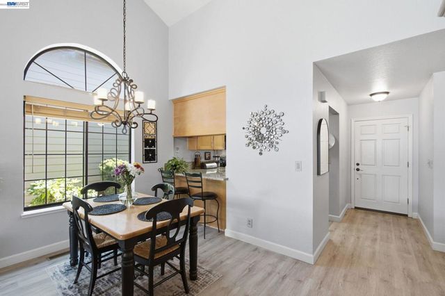 1896 Brixton Ct, San Jose, CA 95132