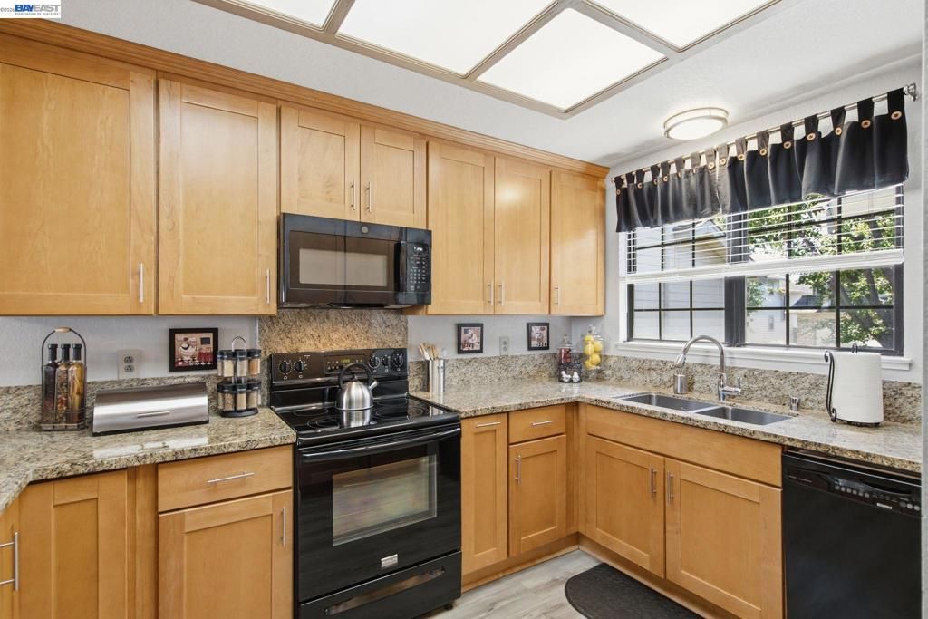 Image 14 of property listing at 1896 Brixton Ct, San Jose, CA 95132