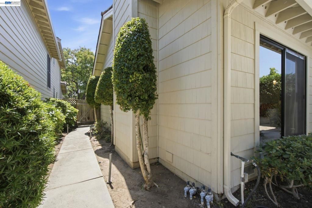 Image 34 of property listing at 1896 Brixton Ct, San Jose, CA 95132