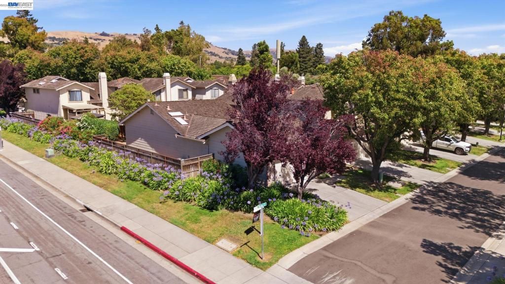 Image 35 of property listing at 1896 Brixton Ct, San Jose, CA 95132