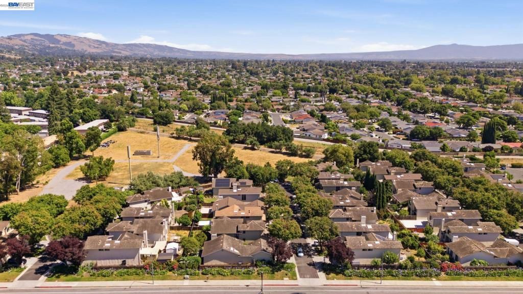 Image 38 of property listing at 1896 Brixton Ct, San Jose, CA 95132