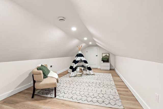 33 Blaine St, Malden, MA 02148