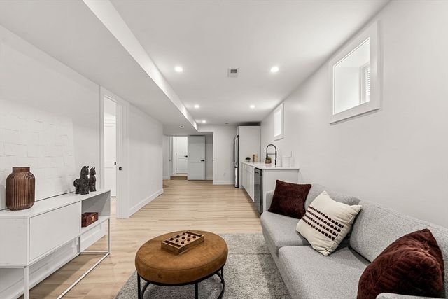 33 Blaine St, Malden, MA 02148