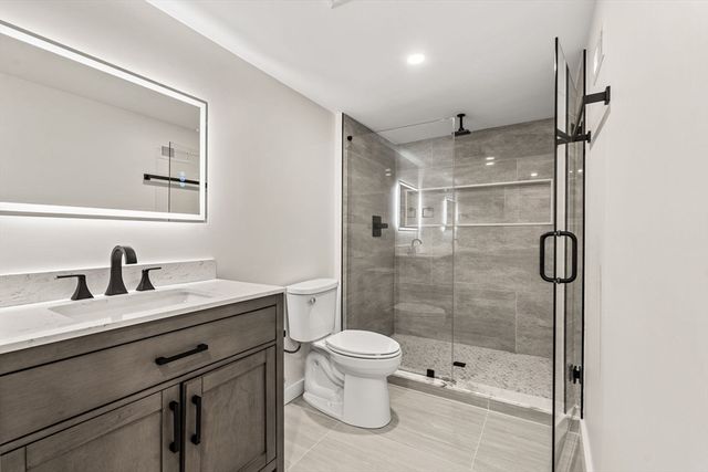 33 Blaine St, Malden, MA 02148