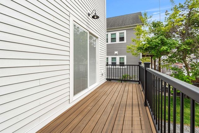 33 Blaine St, Malden, MA 02148