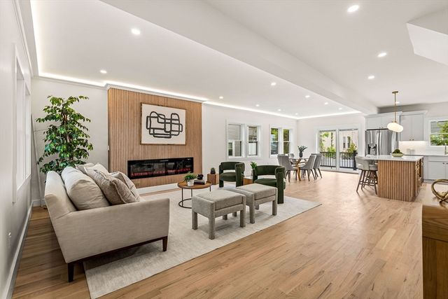 33 Blaine St, Malden, MA 02148