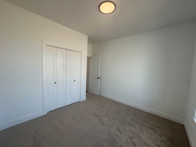 3137 Pine Grove Cir, Wichita, KS 67205