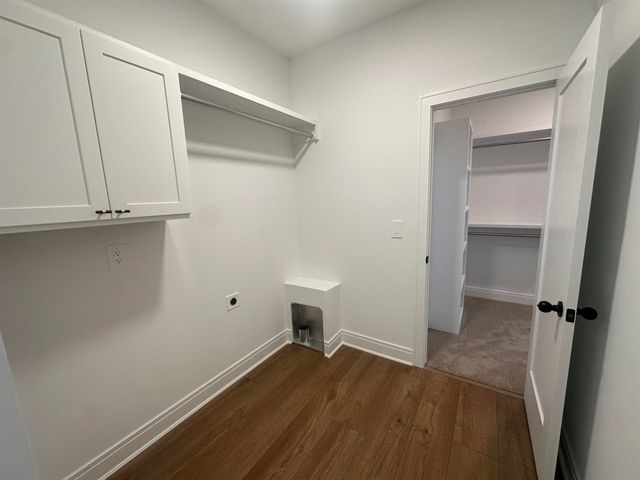 3137 Pine Grove Cir, Wichita, KS 67205