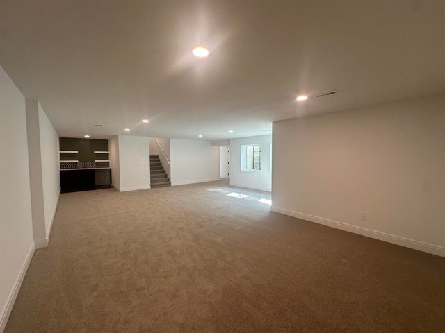 3137 Pine Grove Cir, Wichita, KS 67205