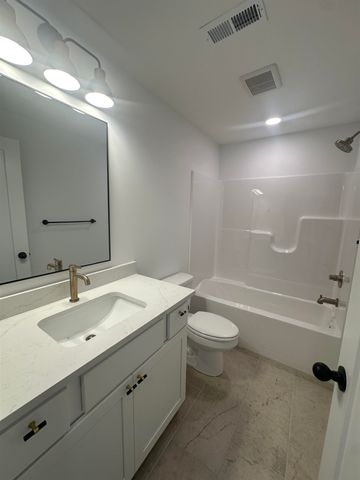 3137 Pine Grove Cir, Wichita, KS 67205