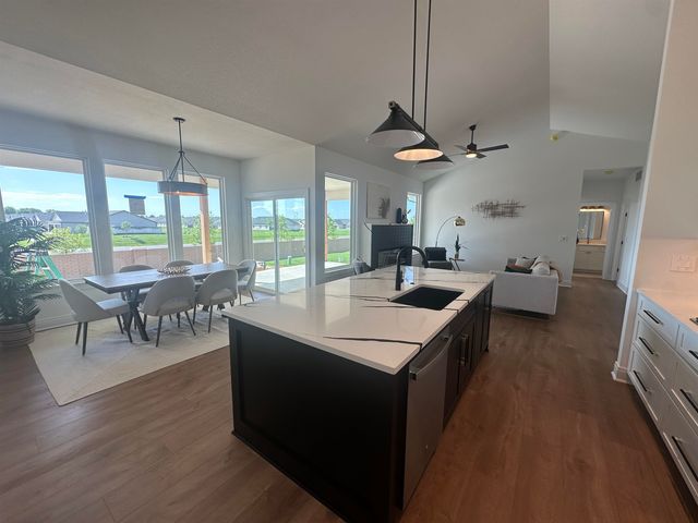 3137 Pine Grove Cir, Wichita, KS 67205