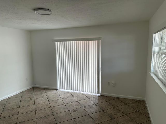 115 Maple Avenue, Fort Pierce, FL 34982