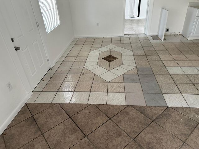 115 Maple Avenue, Fort Pierce, FL 34982