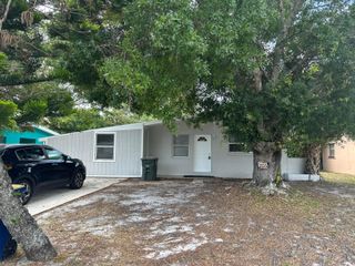 115 Maple Avenue, Fort Pierce, FL 34982