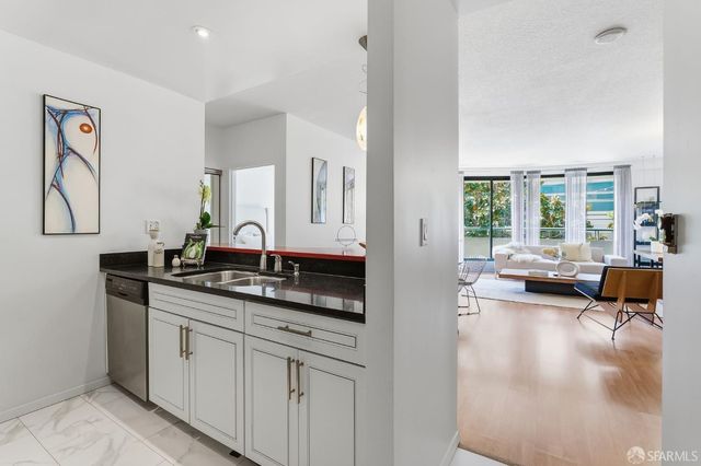 300 3rd Street 321, San Francisco, CA 94107