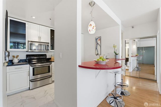 300 3rd Street 321, San Francisco, CA 94107