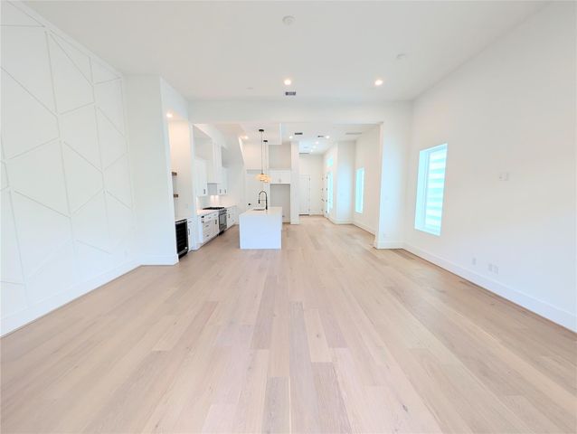 2630 Persa Street, Houston, TX 77098
