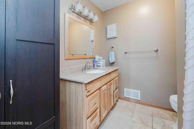 1100 Stall Drive, Findlay, OH 45840