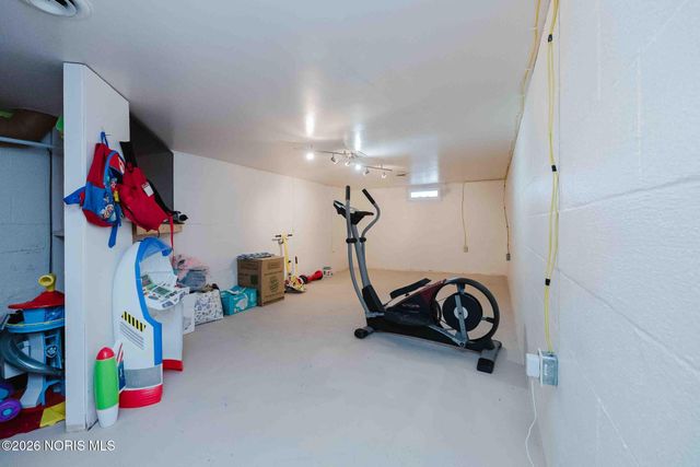 1100 Stall Drive, Findlay, OH 45840