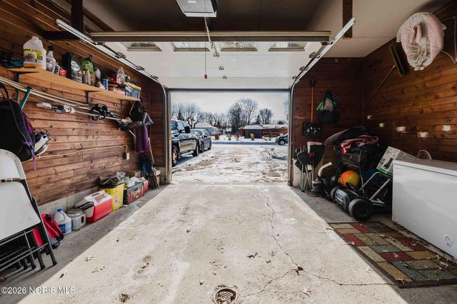 1100 Stall Drive, Findlay, OH 45840