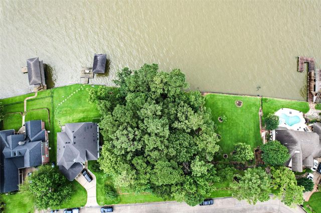 19403 Aquatic Drive, Houston, TX 77346