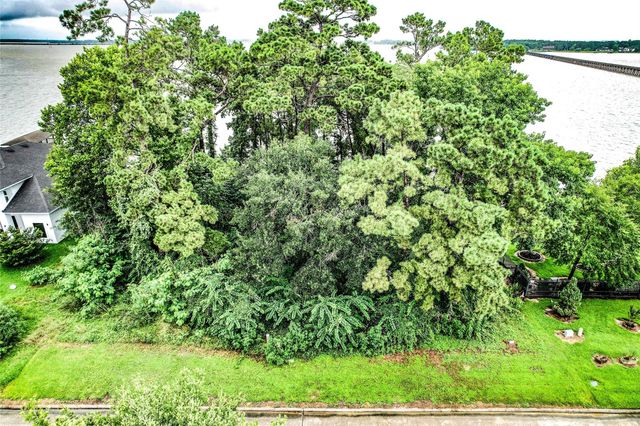 19403 Aquatic Drive, Houston, TX 77346