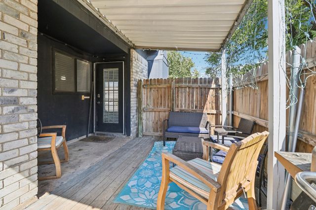 2446 E Timberview Lane, Arlington, TX 76014