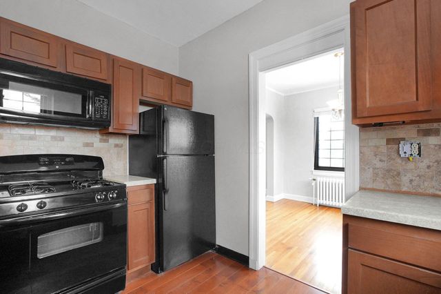 2208 Arlington Avenue, Columbus, OH 43221